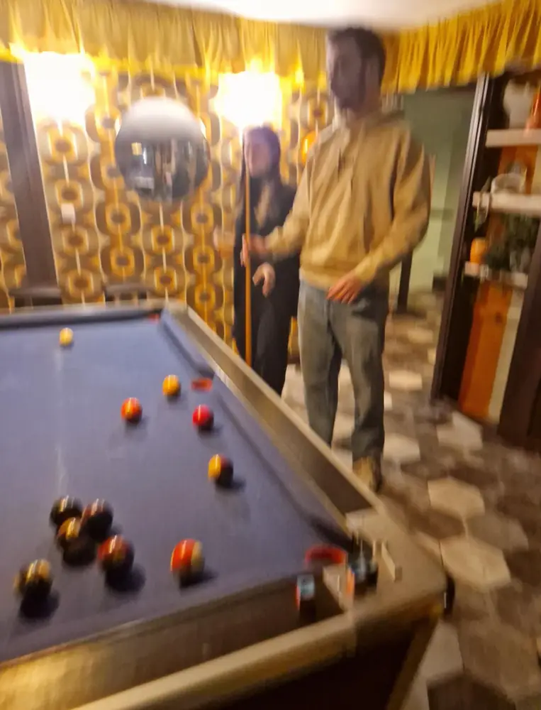 Partie de billard entre collègues à l'étage de La Bonne Gâche