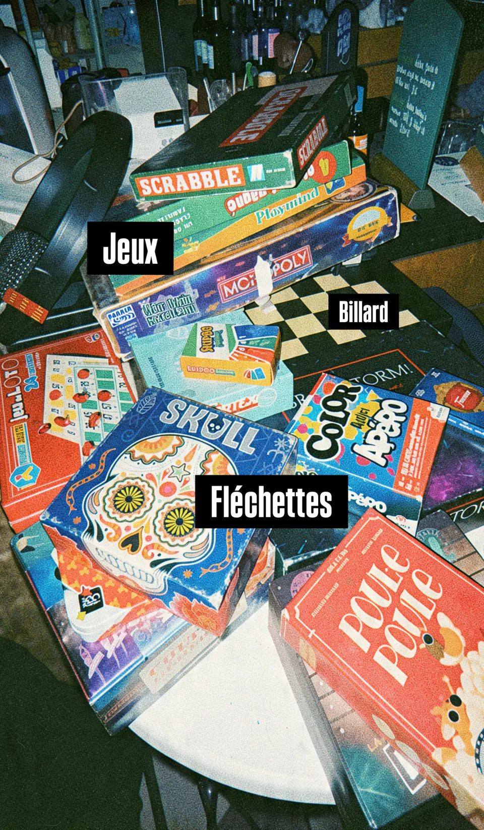 La pile de jeux de société en libre accès : Skull, Monopoly, Scrabble, Dobble…